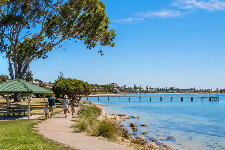 Stansbury foreshore and jetty beside the sheltered waters of Oyster Bay