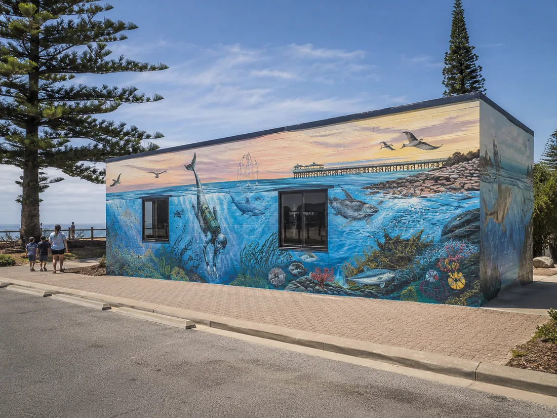 Public mural used as a modern layer of coastal heritage
