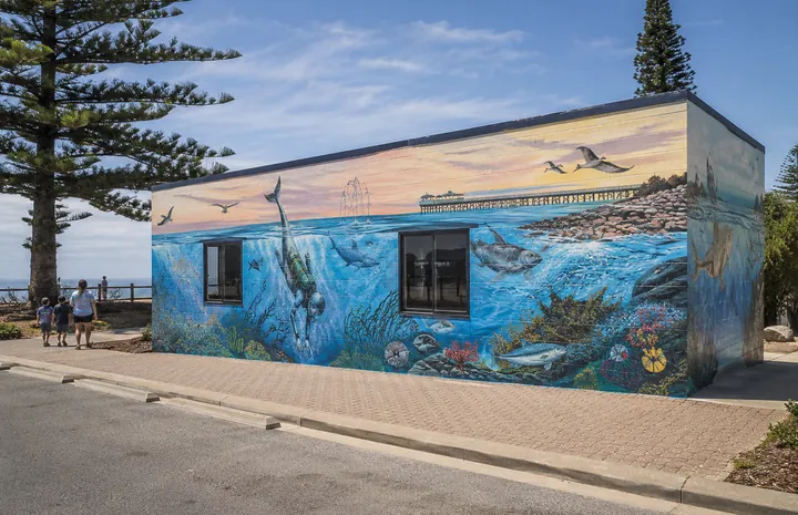 Marine-themed foreshore mural in Stansbury